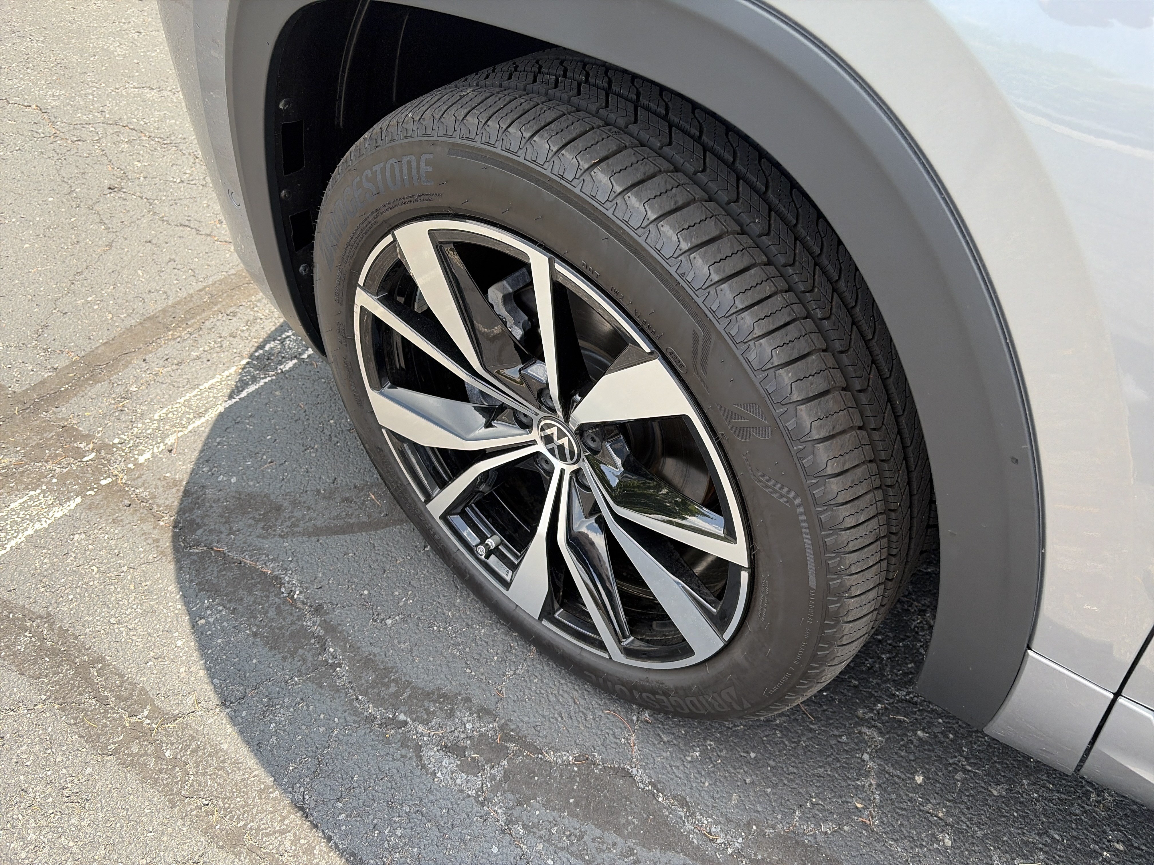 New 2026 Volkswagen Atlas SEL Premium R-Line AWD/4WD image 9