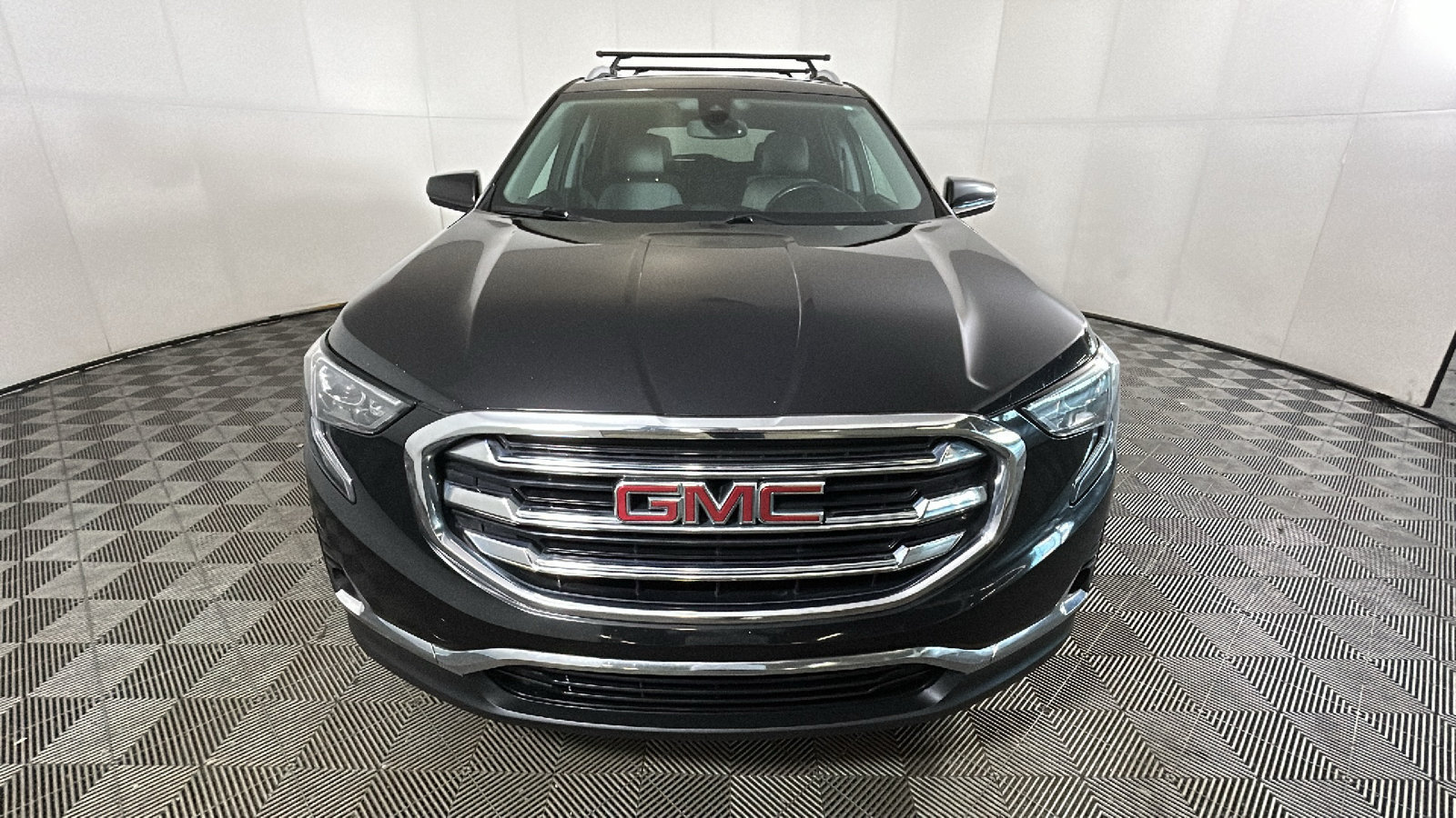 Used 2020 GMC Terrain SLT w/ Preferred Package AWD/4WD image 9