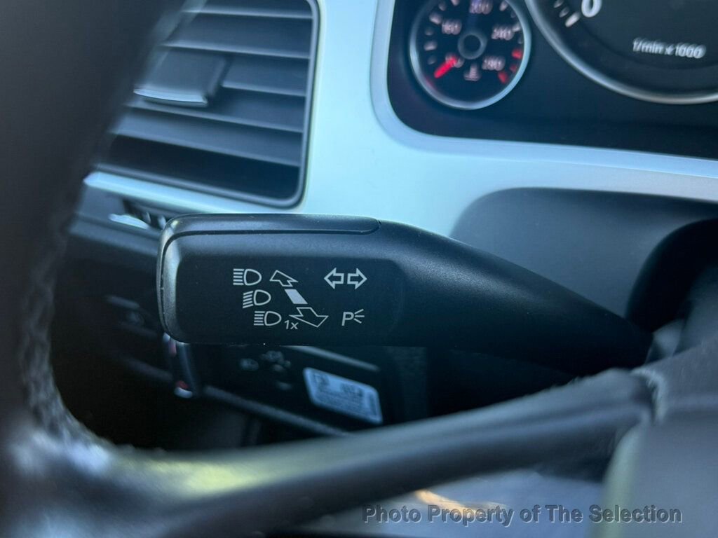 Used 2014 Volkswagen Touareg TDI image 24