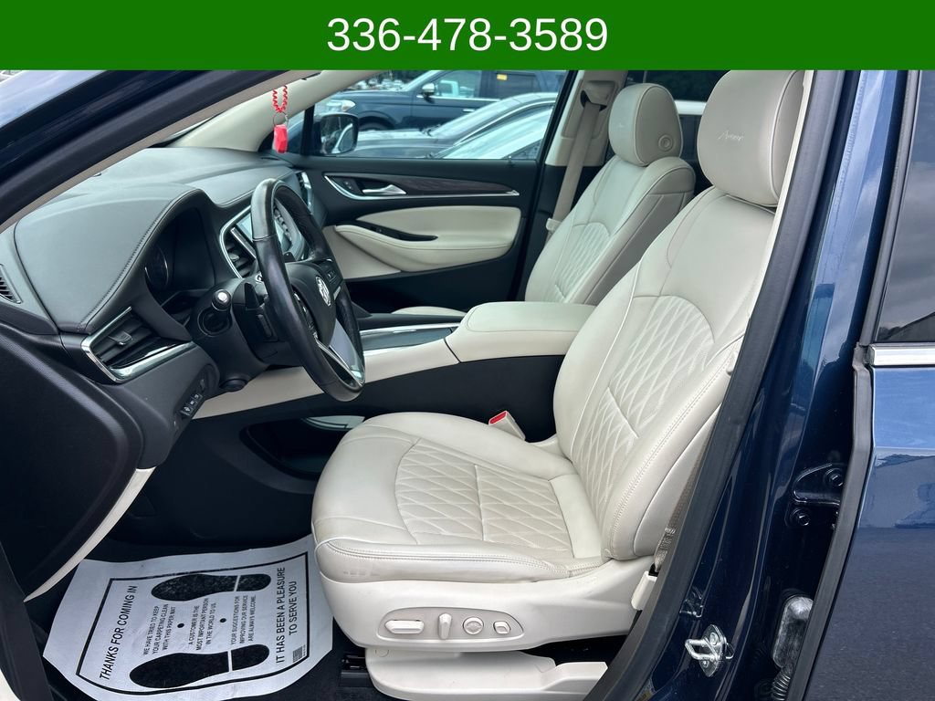 Used 2022 Buick Enclave Avenir w/ Avenir Technology Package AWD/4WD image 9