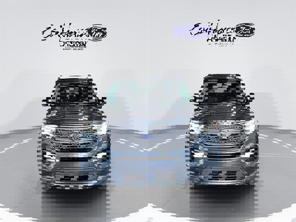 Used 2022 Ford Explorer XLT w/ Equipment Group 202A image 2