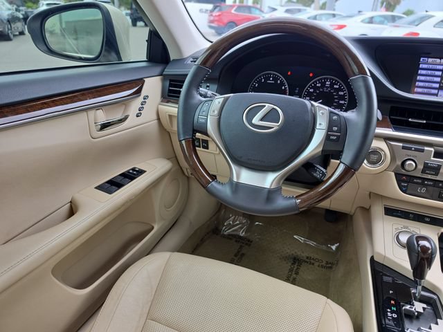Used 2013 Lexus ES 350 w/ Luxury Pkg FWD image 9