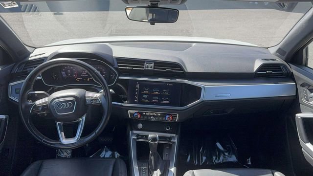 Used 2019 Audi Q3 2.0T Premium w/ Convenience Package AWD/4WD image 31
