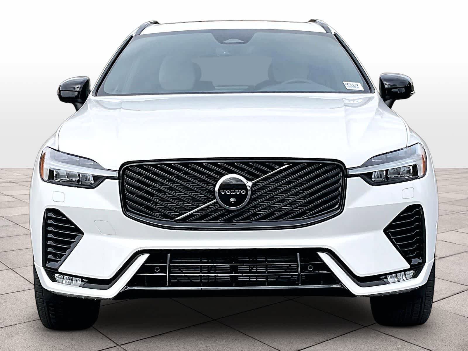 New 2026 Volvo XC60 B5 Plus w/ Protection Package Premier AWD/4WD image 5