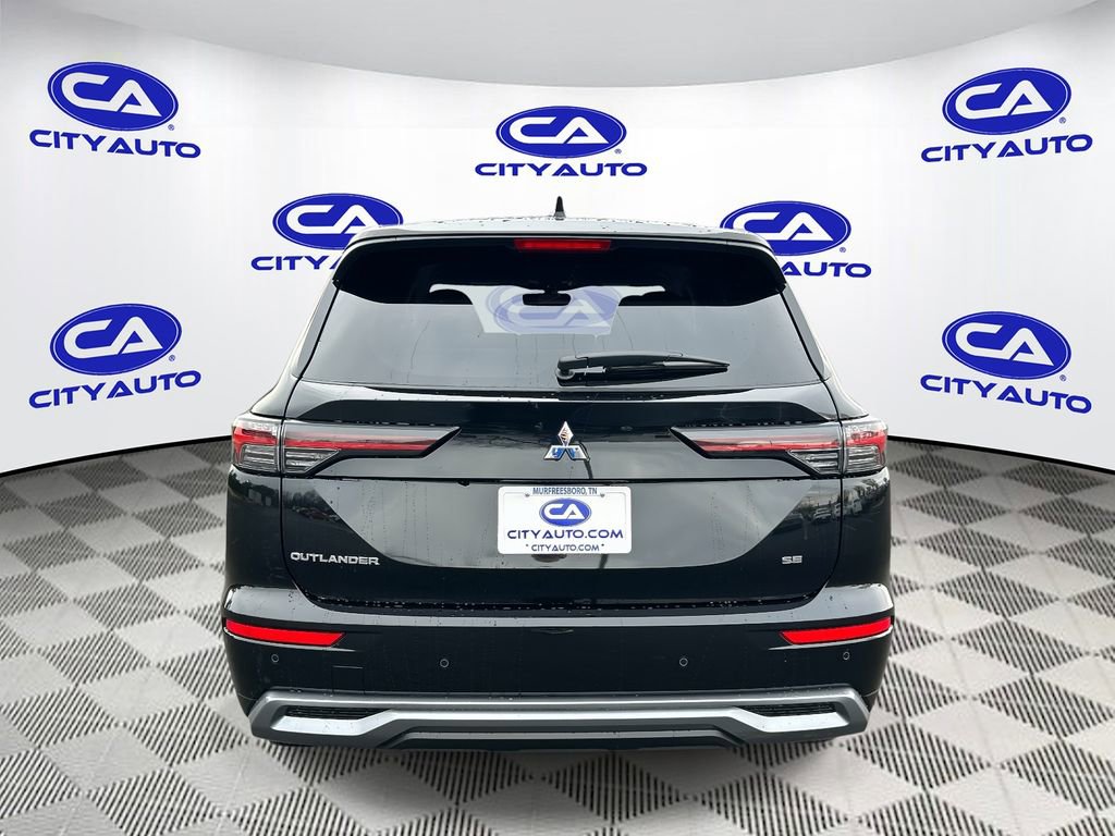 New 2026 Mitsubishi Outlander SE FWD image 4
