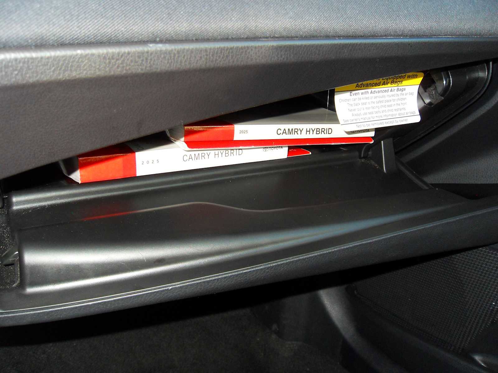 Used 2025 Toyota Camry LE image 32