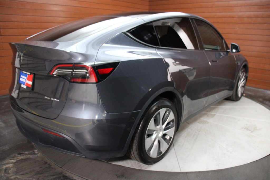 Used 2022 Tesla Model Y Long Range AWD/4WD image 4