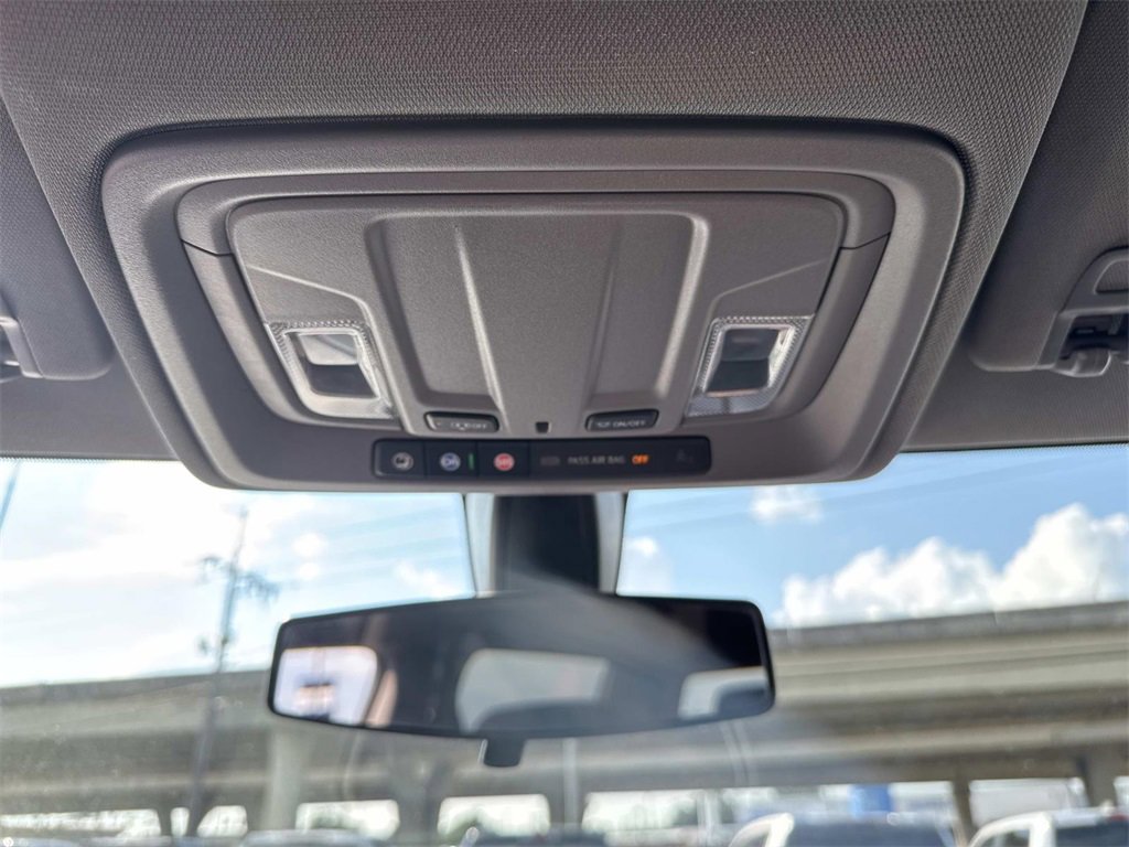 Used 2022 Chevrolet Silverado 1500 LT image 46