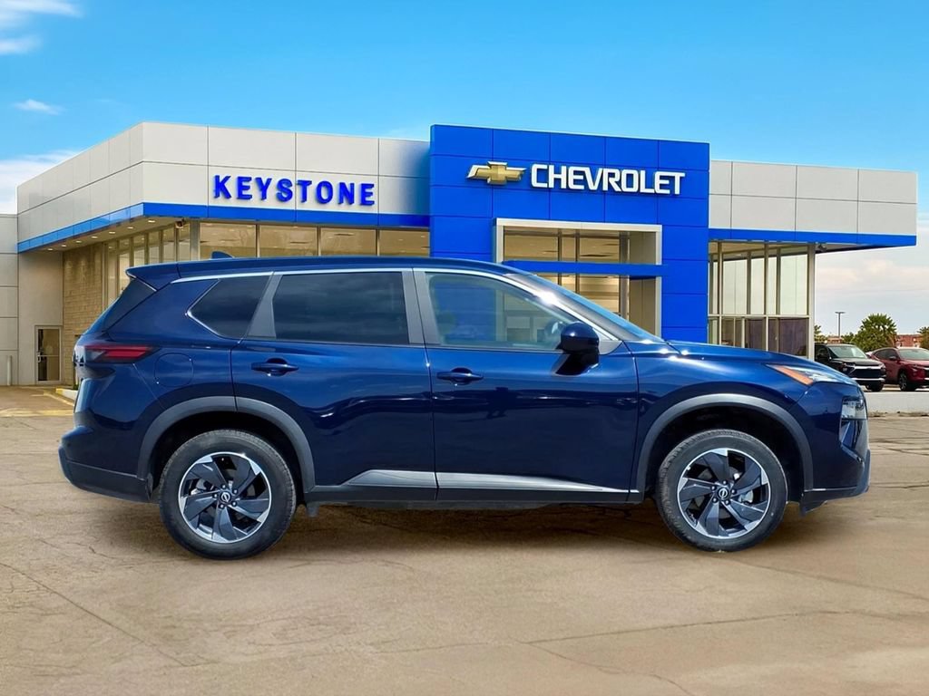 Used 2025 Nissan Rogue SV FWD image 8