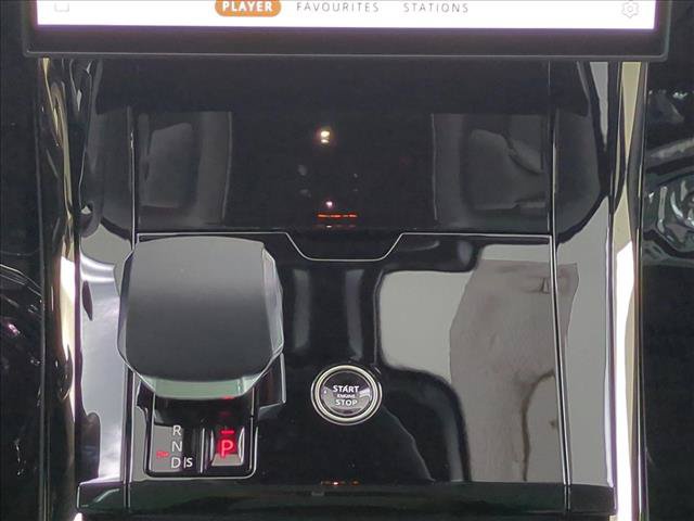 Used 2024 Land Rover Range Rover Sport SE AWD/4WD image 12