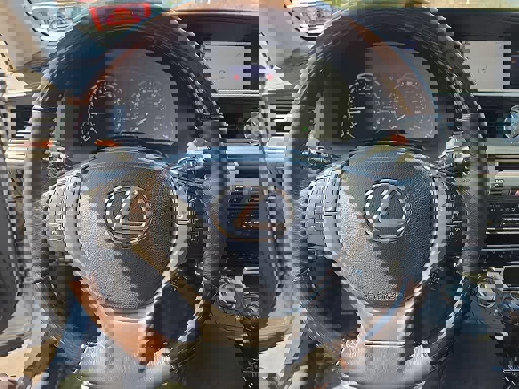 Used 2014 Lexus ES 350 w/ Luxury Package image 17