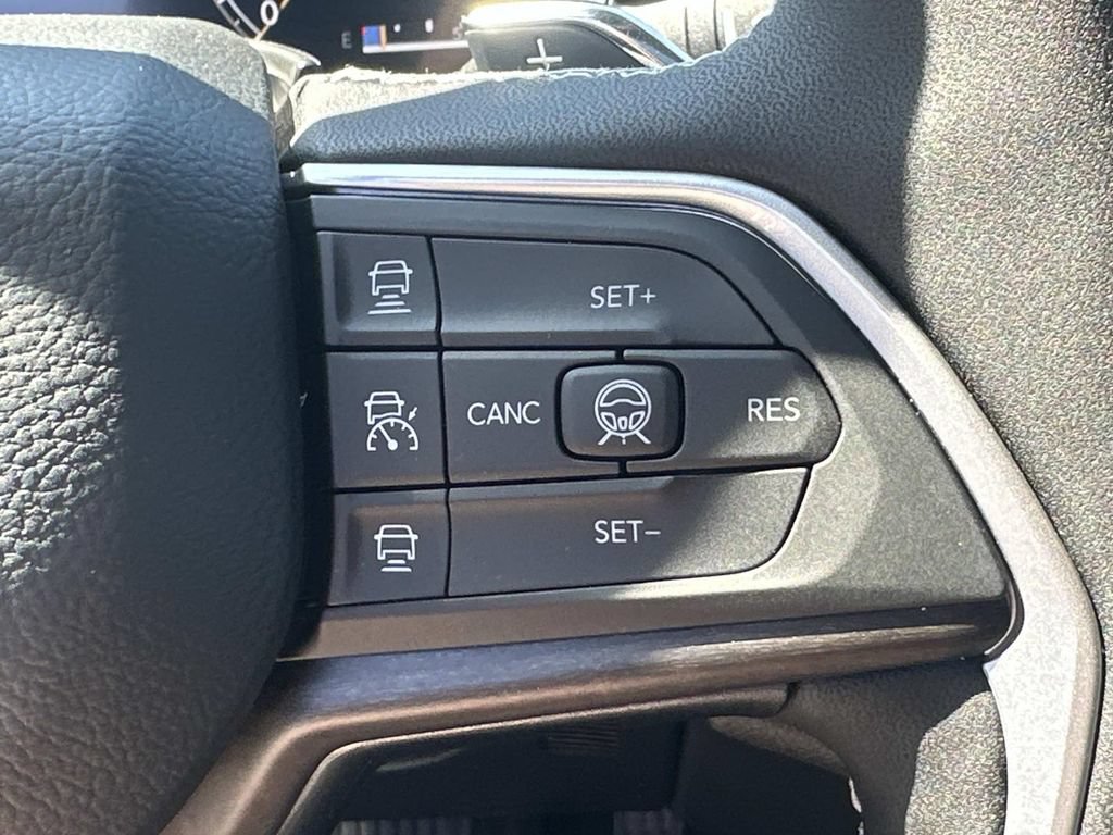New 2026 Jeep Grand Cherokee Altitude AWD/4WD image 26