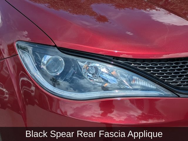 Used 2020 Chrysler Pacifica Touring w/ S Appearance Package FWD image 13