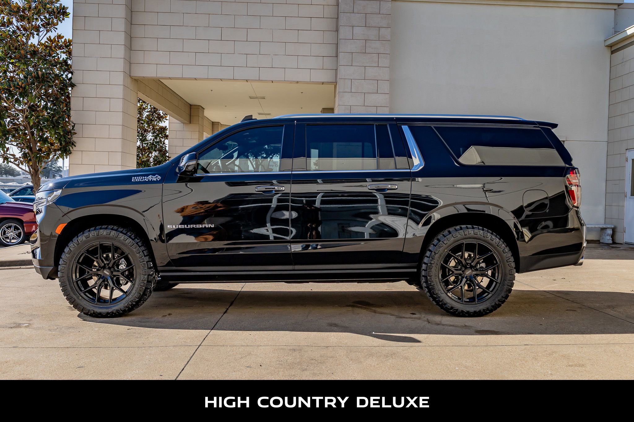 Used 2024 Chevrolet Suburban High Country image 6