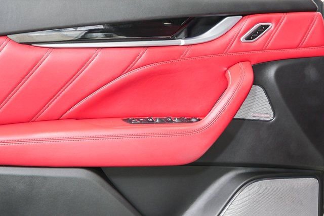 Used 2019 Maserati Levante S GranSport image 7