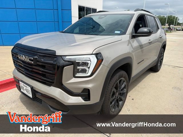 Used 2026 GMC Terrain Elevation w/ Elevation Premium Package FWD image 1