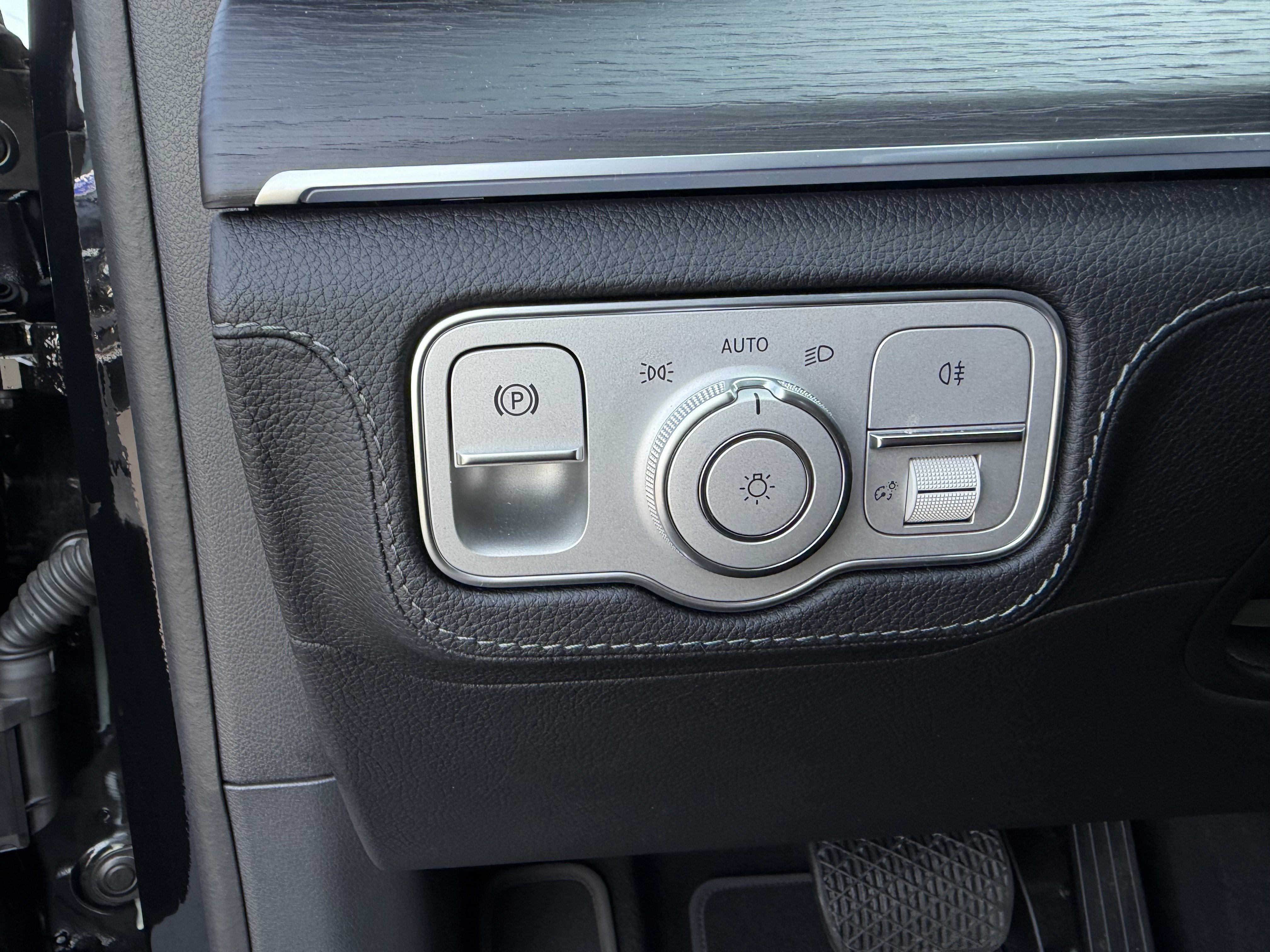 Certified 2024 Mercedes-Benz GLE 450e 4MATIC image 16