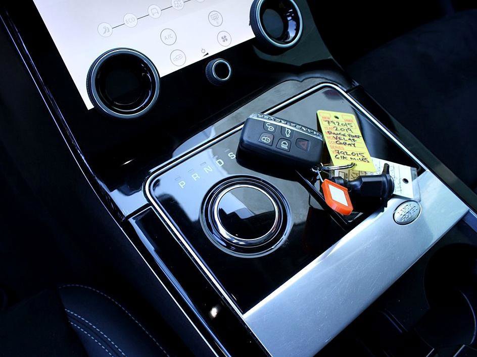 Used 2019 Land Rover Range Rover Velar image 14