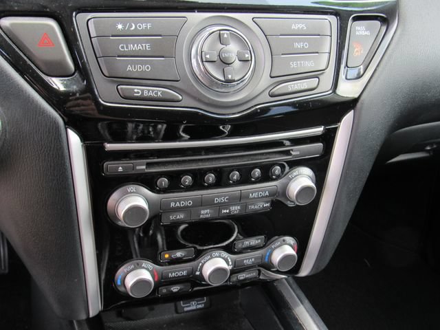 Used 2020 Nissan Pathfinder SV FWD image 25