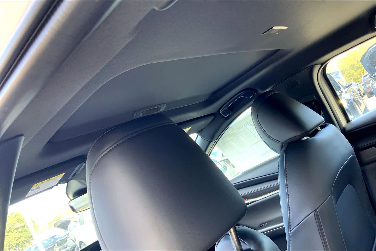New 2026 MAZDA MAZDA3 2.5 S Hatchback w/ Premium Pkg FWD image 18