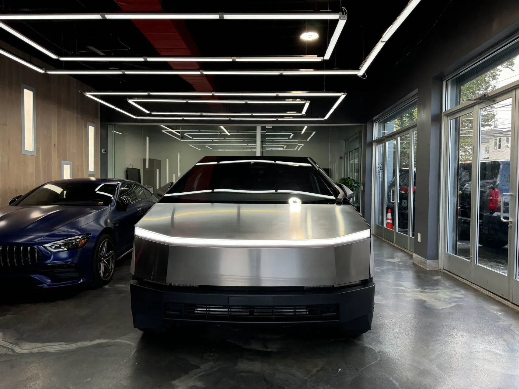 Used 2024 Tesla Cybertruck AWD Crew Cab image 1