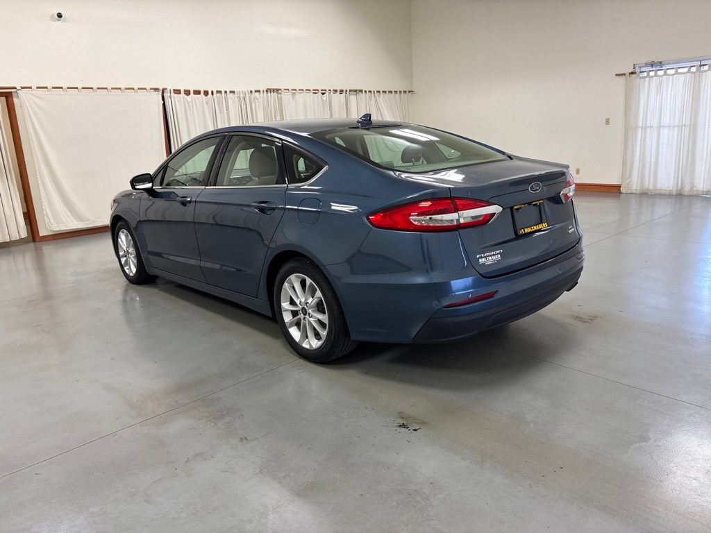Used 2019 Ford Fusion SE FWD image 6