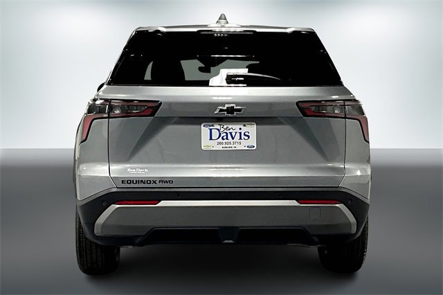 New 2026 Chevrolet Equinox LT w/ Convenience Package II image 4