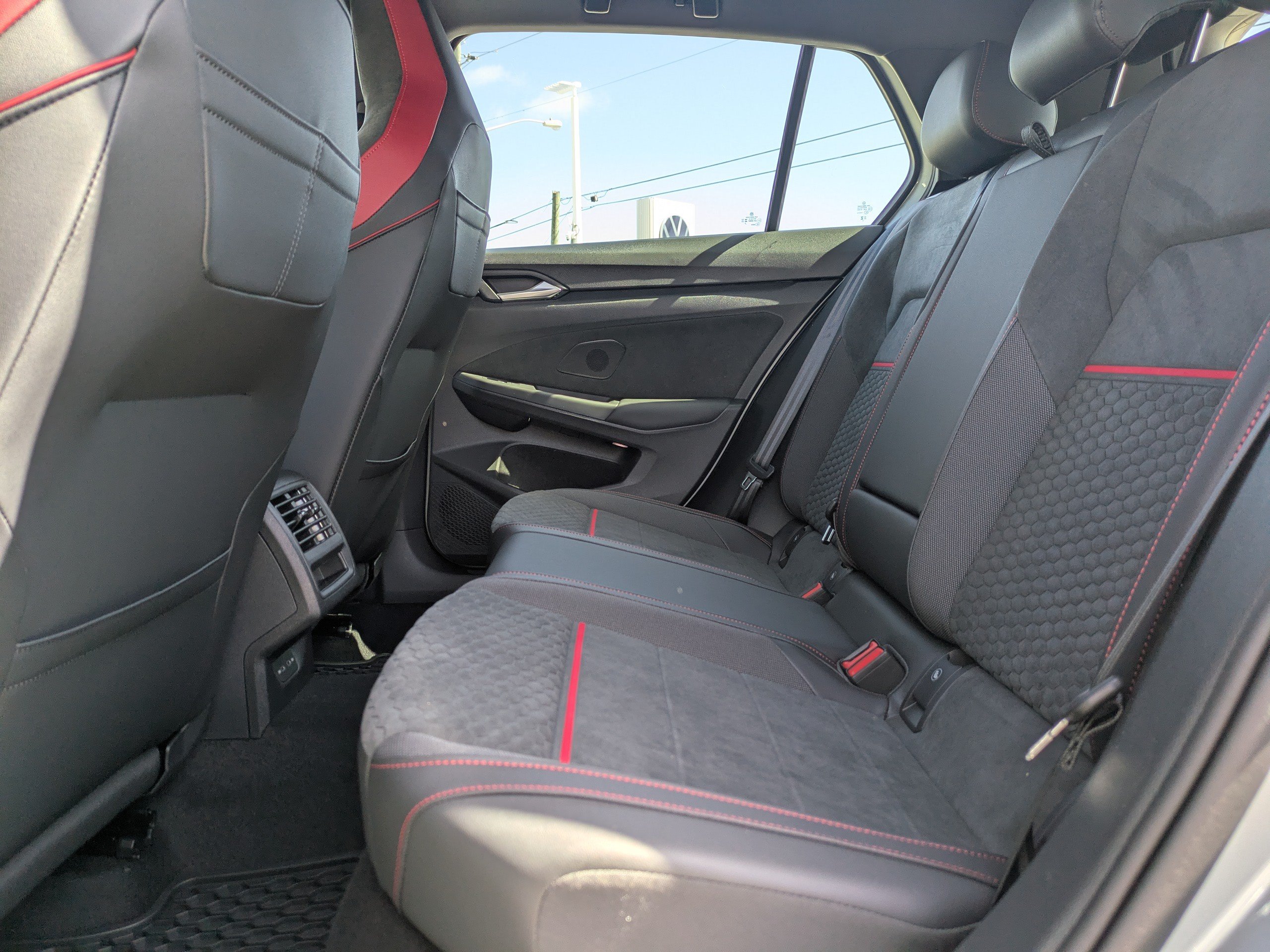 New 2026 Volkswagen GTI SE FWD image 13