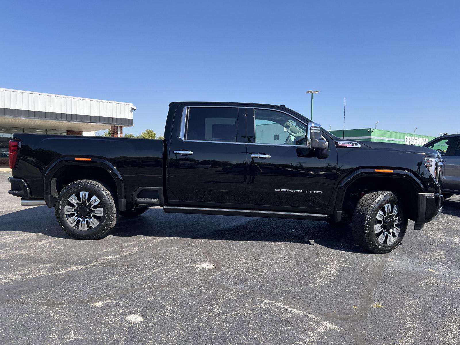 New 2026 GMC Sierra 2500 Denali w/ Denali Reserve Package image 5