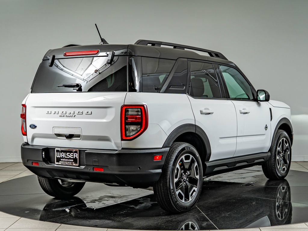 Used 2023 Ford Bronco Sport Outer Banks w/ Tech Package AWD/4WD image 5
