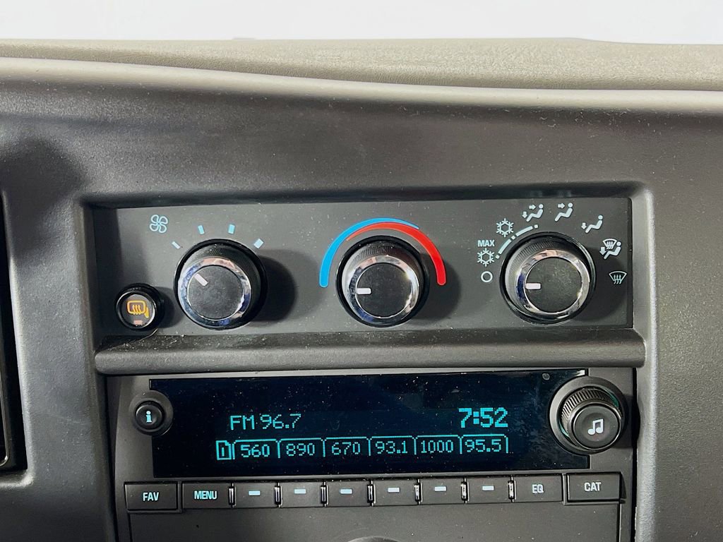 Used 2025 Chevrolet Express 3500 LT w/ LT Preferred Equipment Group RWD image 15