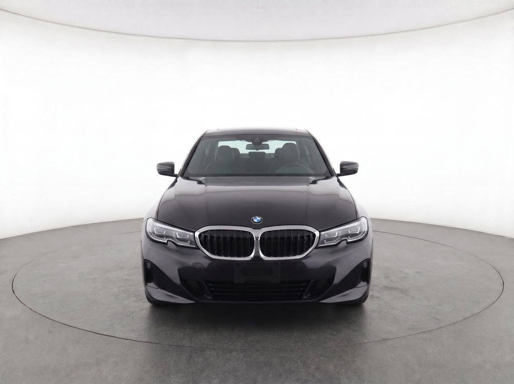 Used 2025 BMW 330i xDrive Sedan AWD/4WD image 2