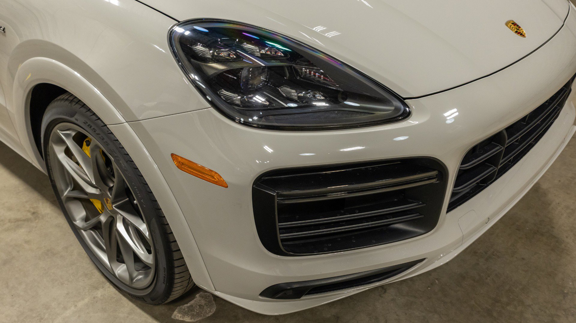 Used 2021 Porsche Cayenne Turbo S image 4