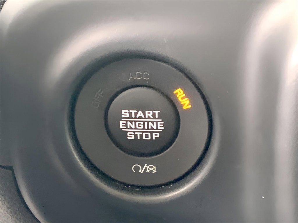 Used 2021 Jeep Gladiator Sport image 32