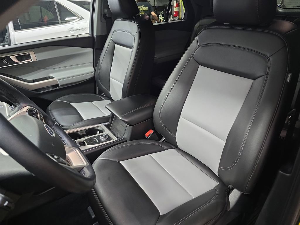 Used 2023 Ford Explorer XLT w/ Equipment Group 202A image 18