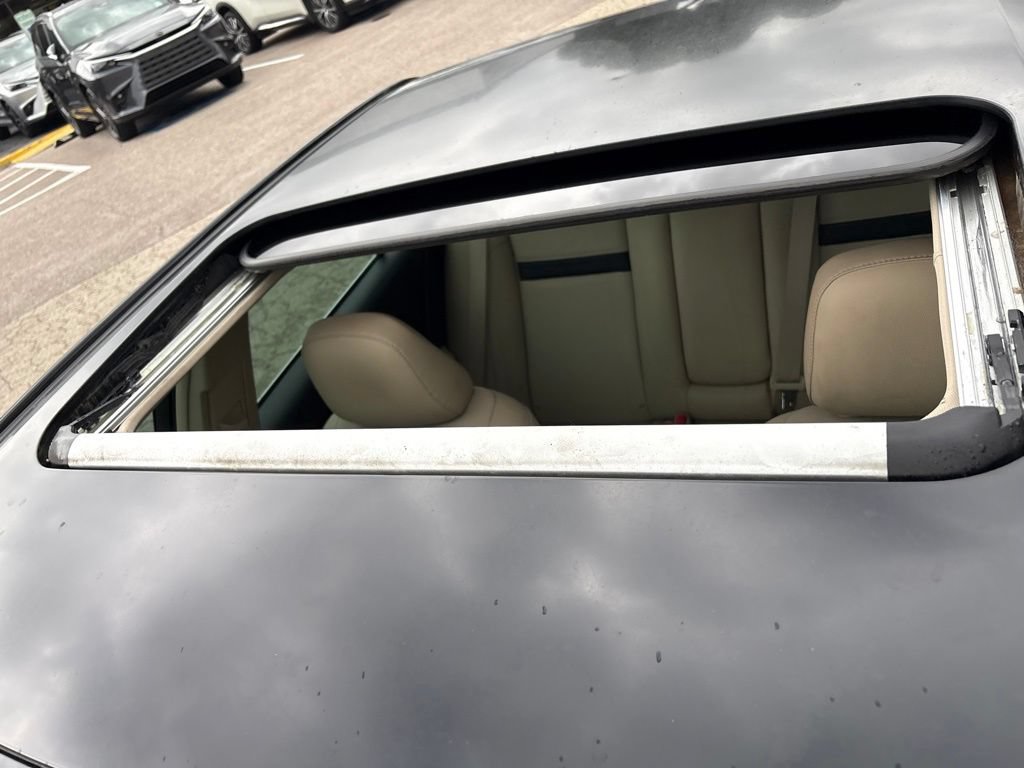 Used 2014 Toyota Camry XLE FWD image 10