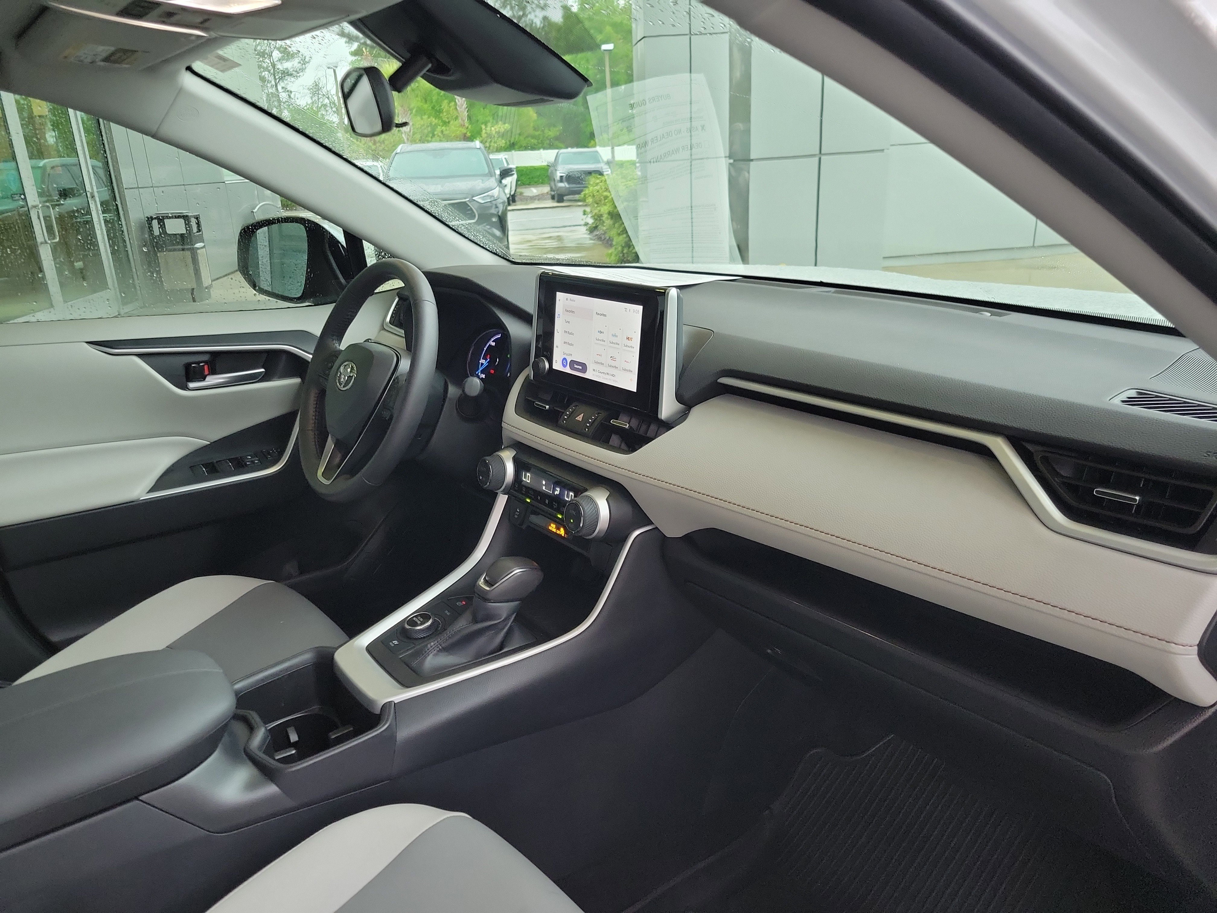 Certified 2025 Toyota RAV4 XLE Premium image 31