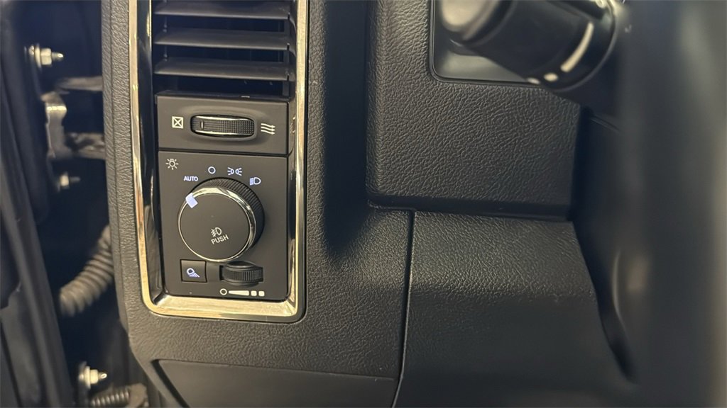 Used 2018 RAM 2500 Laramie w/ Sport Appearance Group image 29