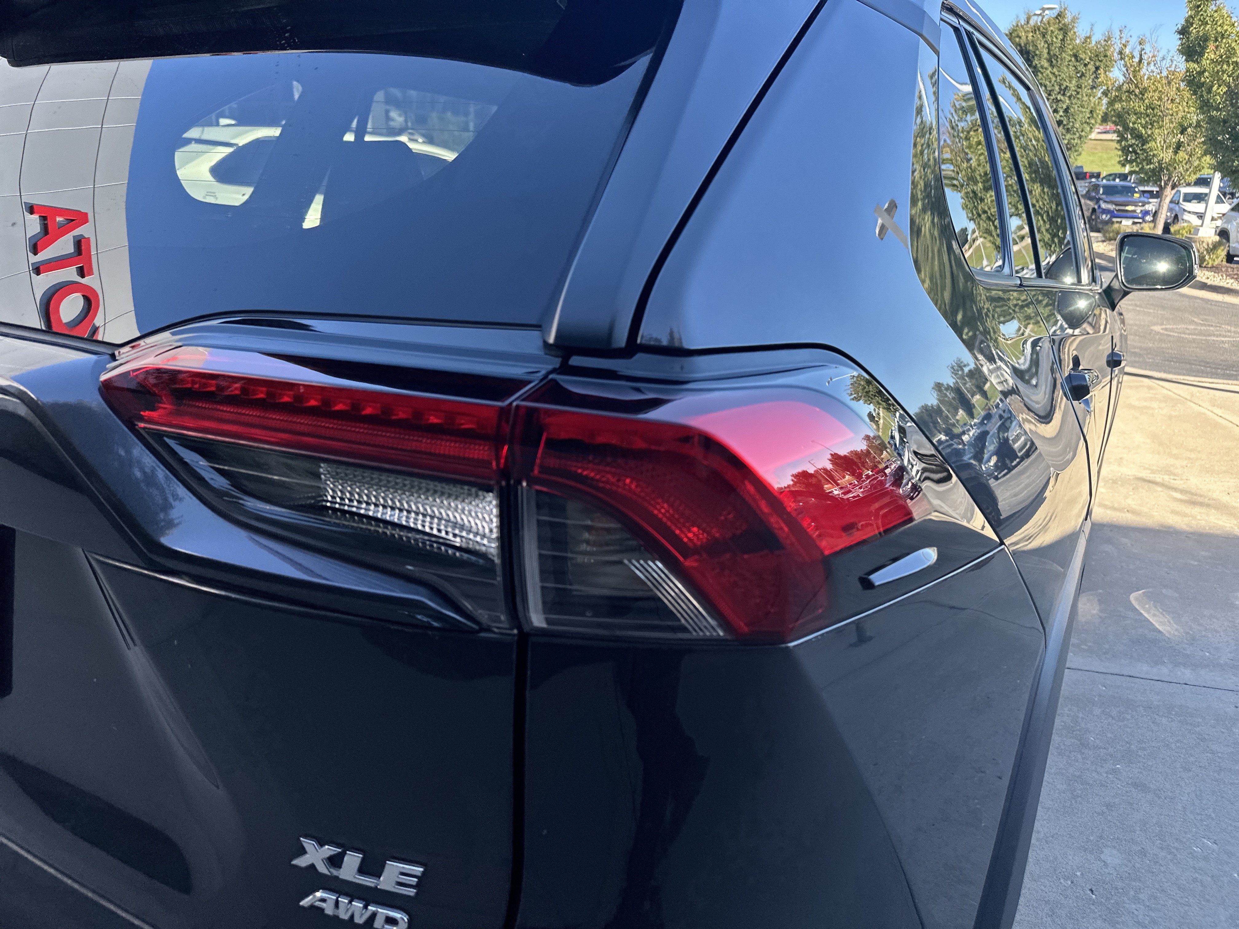 Used 2024 Toyota RAV4 XLE AWD/4WD image 13