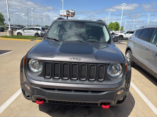 Used 2016 Jeep Renegade Trailhawk w/ Popular Equipment Group AWD/4WD image 4