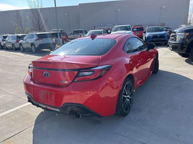 Used 2023 Toyota GR86 image 3