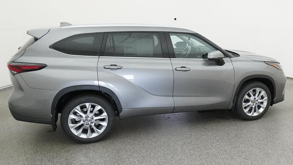 New 2026 Toyota Highlander Limited AWD/4WD image 16