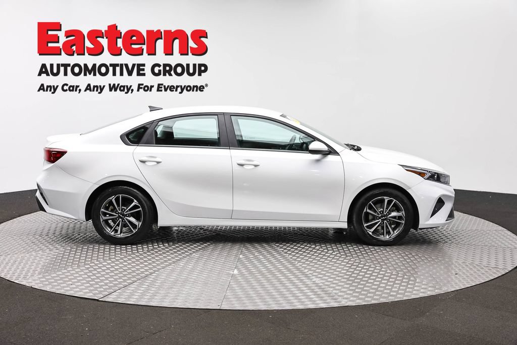 Used 2023 Kia Forte LXS FWD image 4