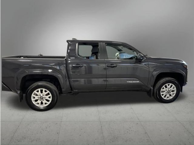 Used 2025 Toyota Tacoma SR5 AWD/4WD image 6