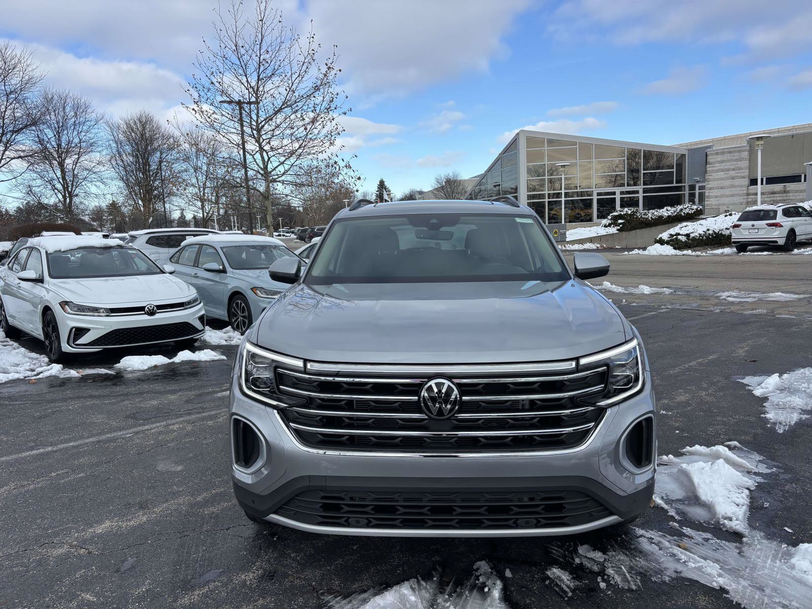 New 2026 Volkswagen Atlas SE AWD/4WD image 2