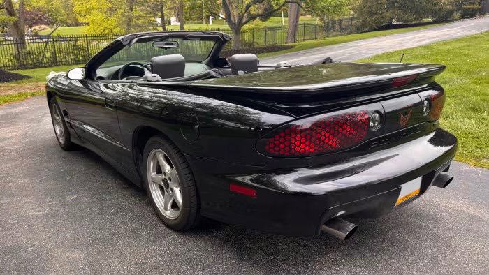 Used 1999 Pontiac Firebird Trans Am RWD image 3