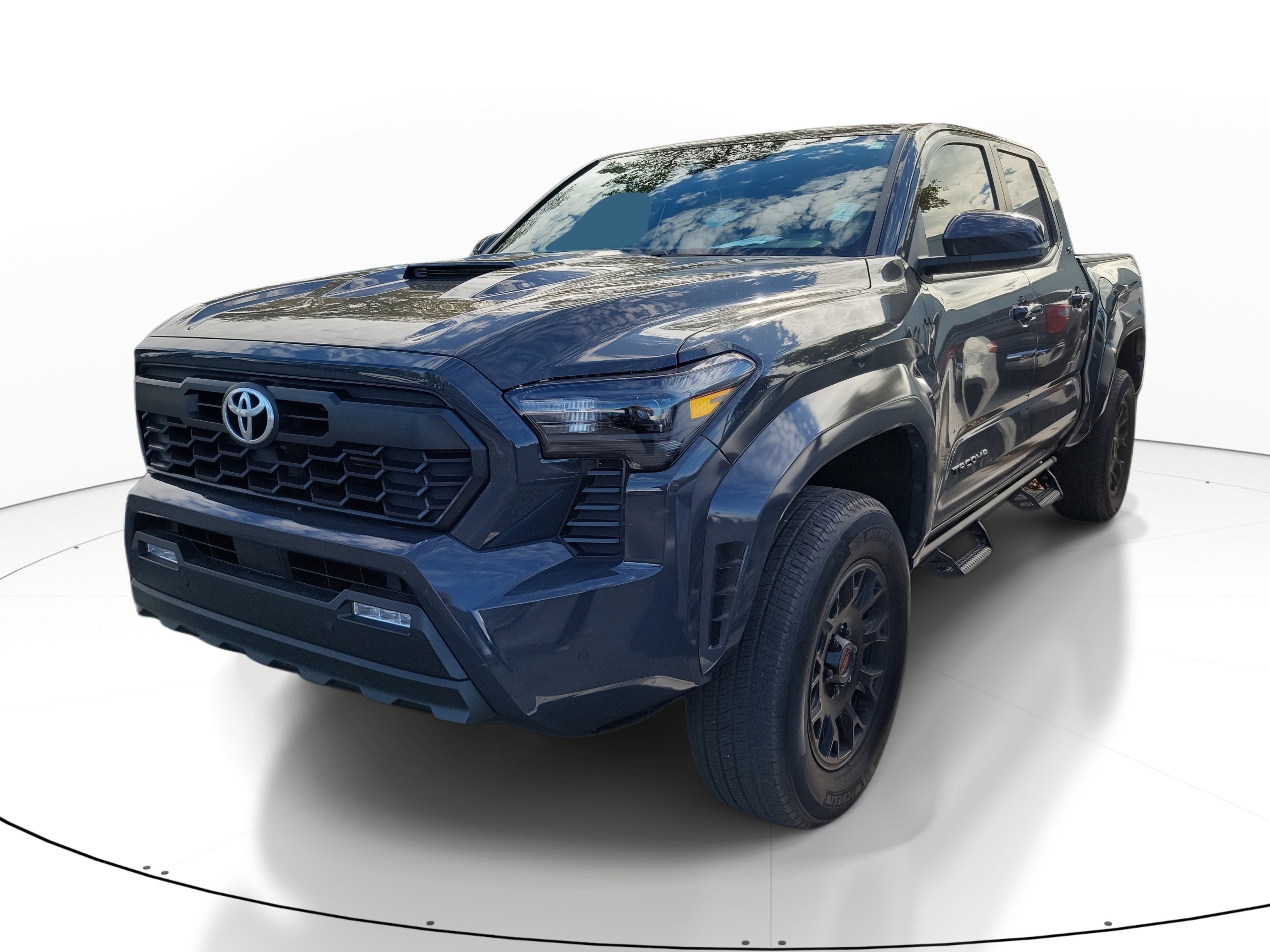 Used 2024 Toyota Tacoma TRD Sport image 3