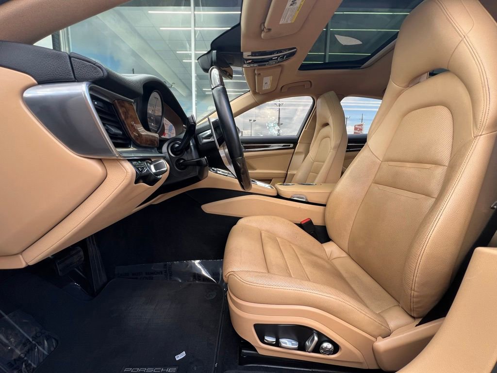Used 2018 Porsche Panamera 4 image 14