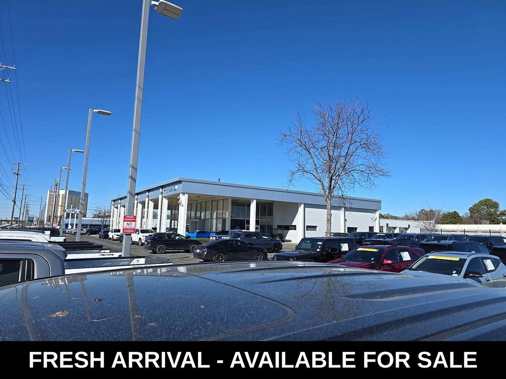 Used 2024 Chevrolet Silverado 1500 High Country w/ High Country Premium Package image 9