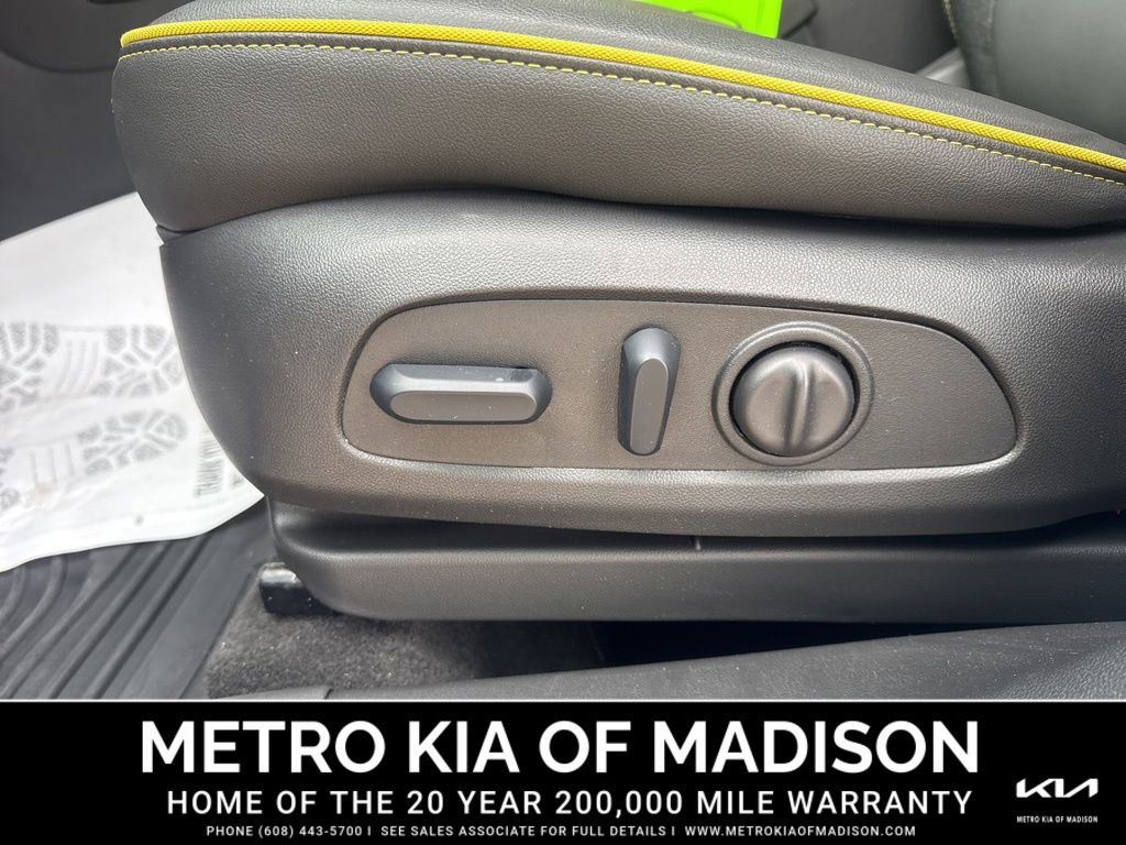 Used 2024 Chevrolet TrailBlazer ACTIV w/ Driver Confidence Package AWD/4WD image 14